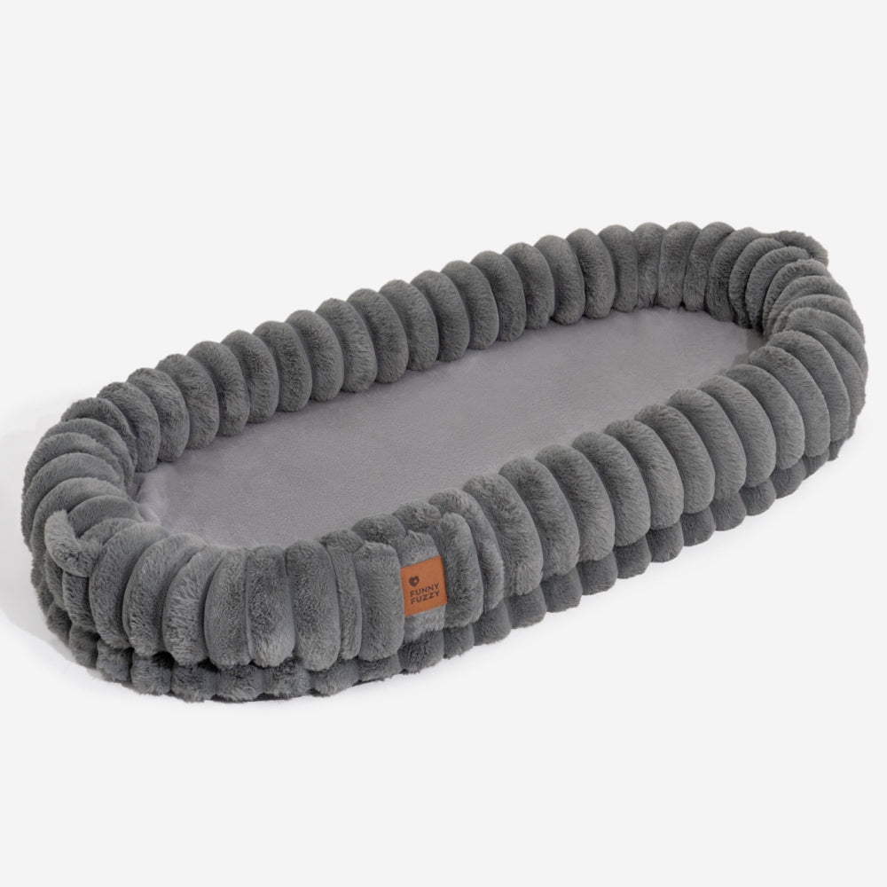 Cama de perros humanos de donas súper grandes y llenosas cremosas - Cuddle Cradle