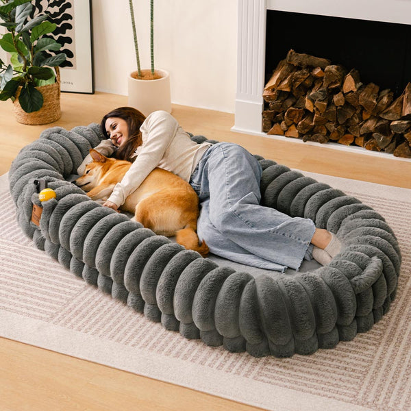 Cama de perros humanos de donas súper grandes y llenosas cremosas - Cuddle Cradle