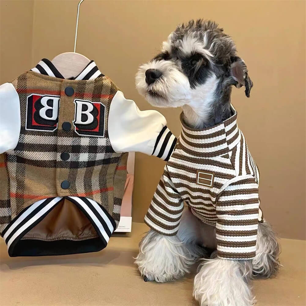 Chaqueta para perros de béisbol a cuadros: ropa exterior deportiva y elegante para perros