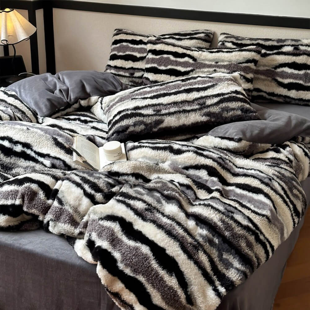 Dual-Sided Luxury Zebra Print Plush Bed Sheet Set