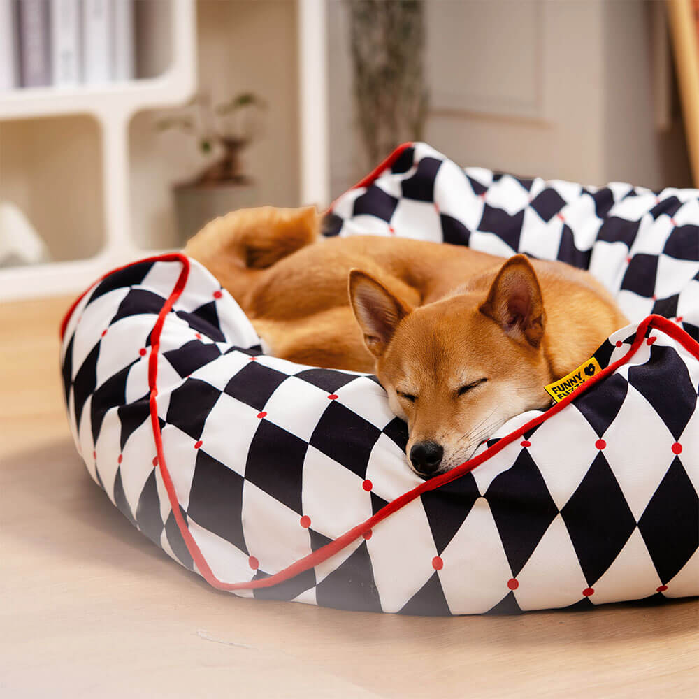 Cama para perros con forma de puf calmante poligonal FunnyFuzzy