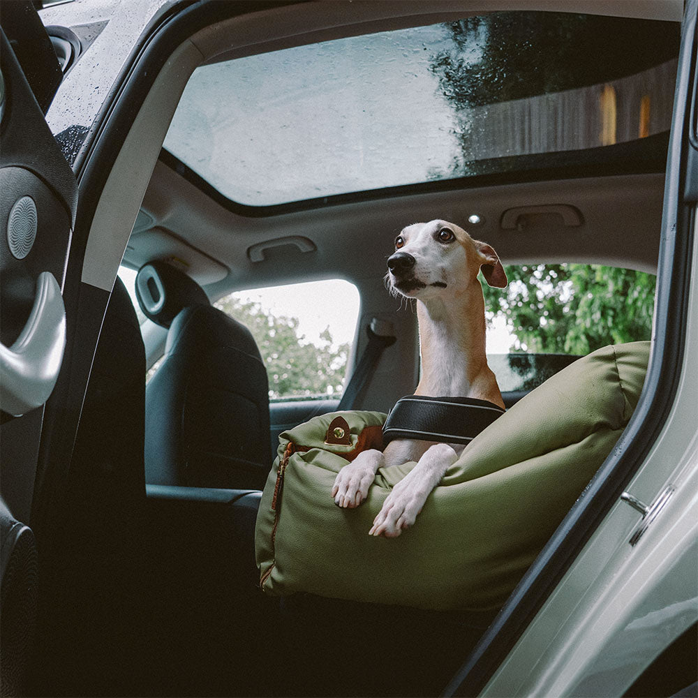 Cama elevadora grande de lujo con asiento de coche para perros de piel sintética - Urban Voyager