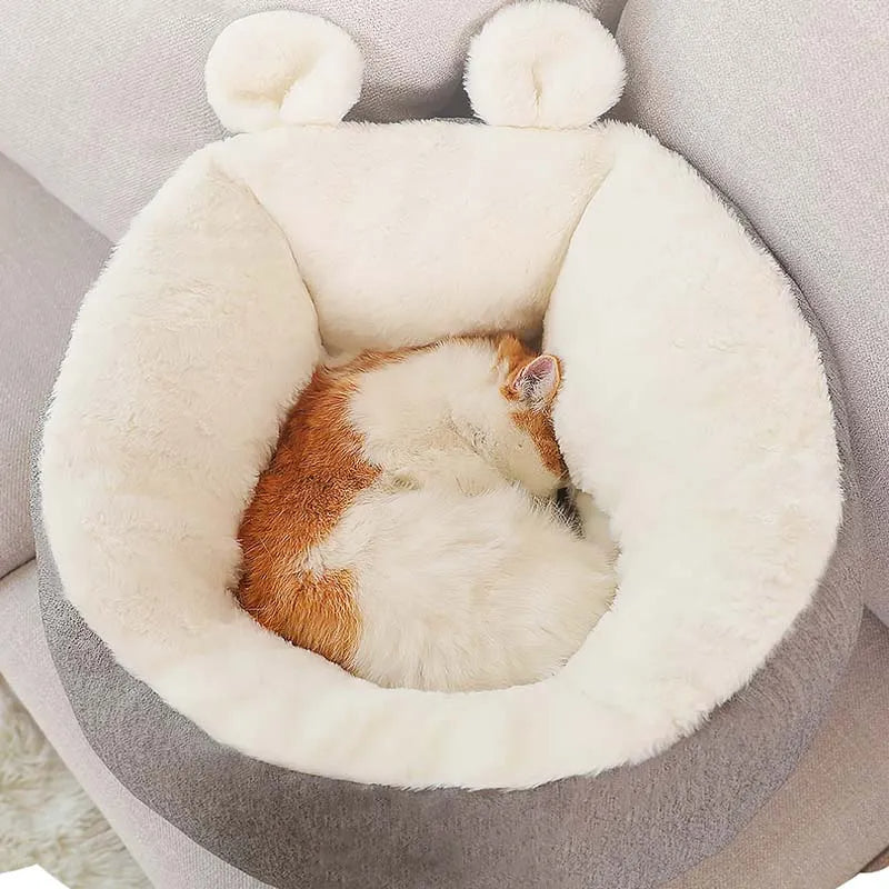 Preciosa cama para gatos con orejas de conejo para dormir profundamente
